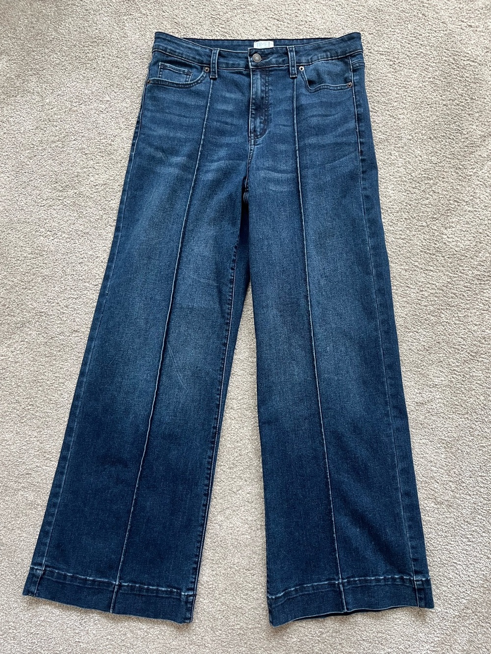Time and Tru 30" Inseam Wide Leg Blue Jeans Pintuck Seams Sz 10